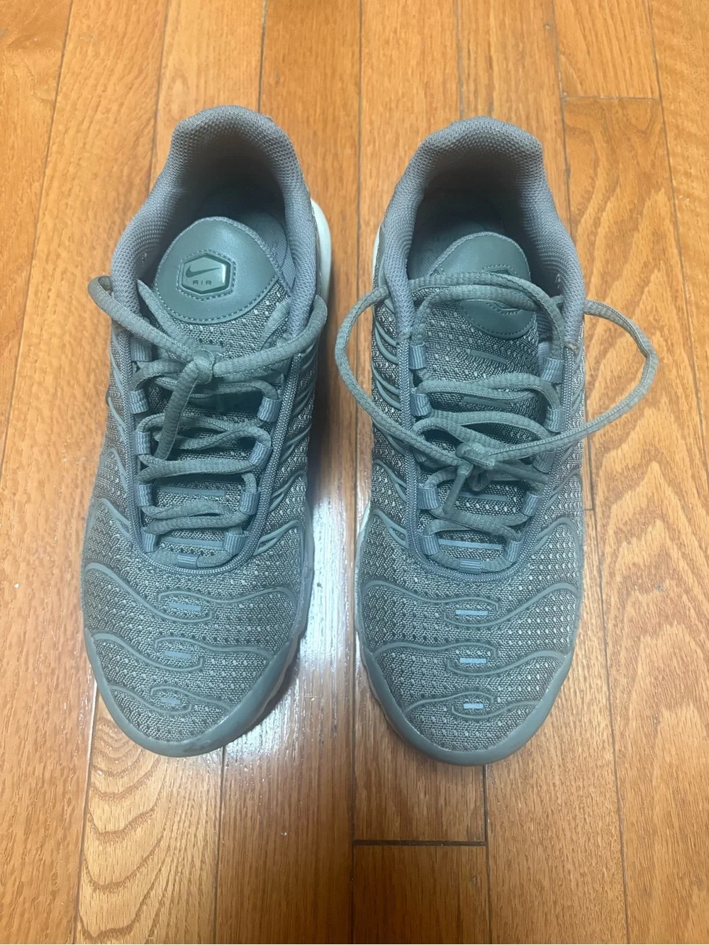 Nike breathable grey